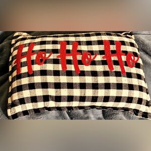Holiday throw pillow